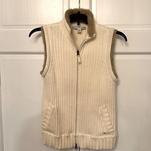 Tommy Hilfiger Jackets & Blazers - Tommy Hilfiger knit and fur Vest.